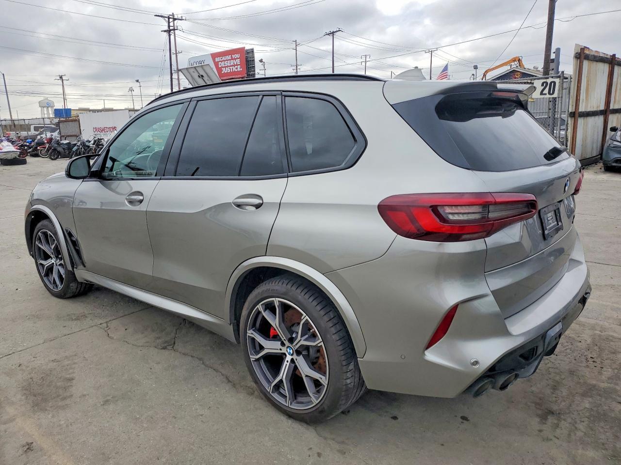 2022 BMW X5 M - zdjęcie 2