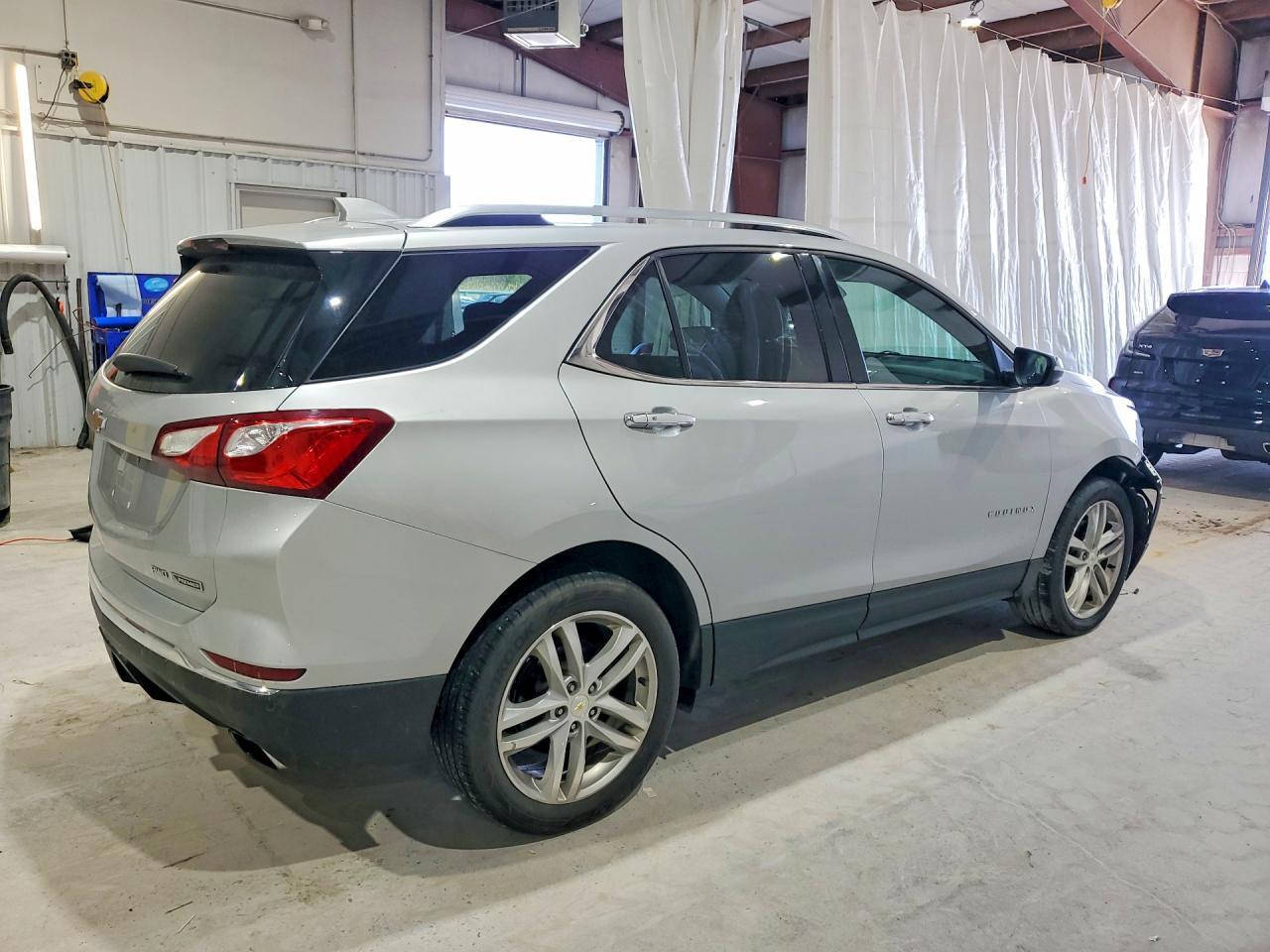2018 Chevrolet Equinox Premier - zdjęcie 3