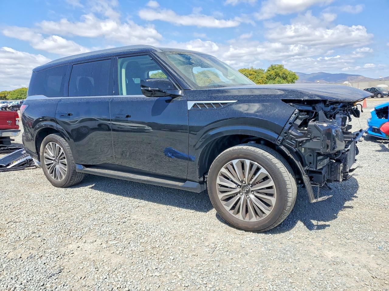 2025 Infiniti Qx80 Luxe - zdjęcie 4