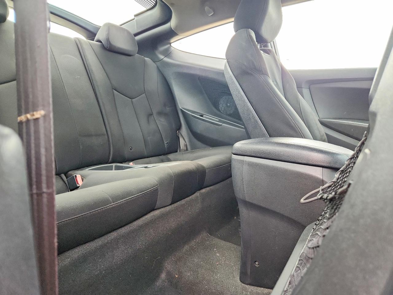 2013 Hyundai Veloster Base - zdjęcie 10