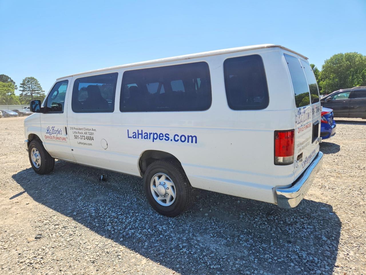 2014 Ford Econoline E350 Super Duty Wagon - zdjęcie 2