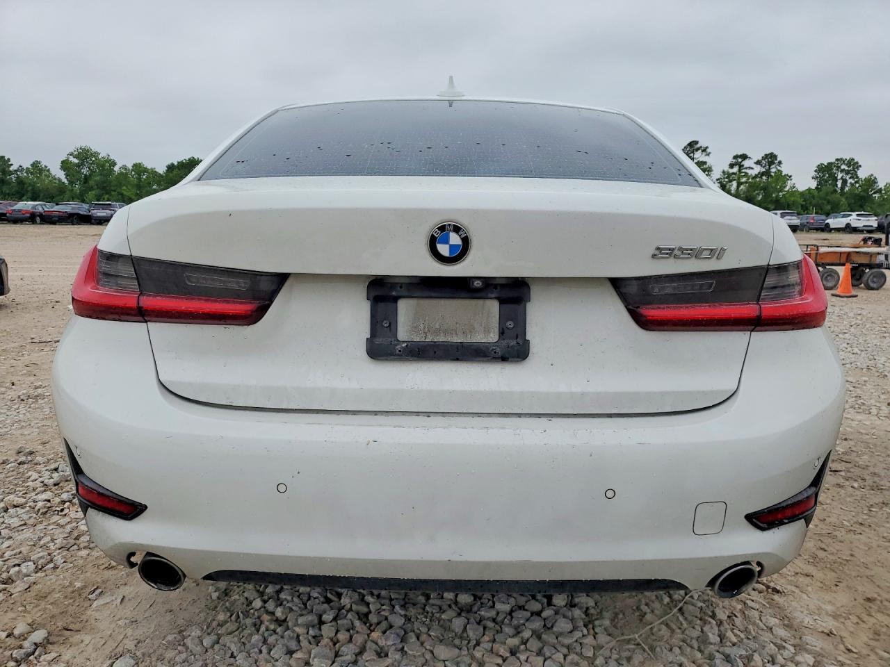 2020 BMW 330I - zdjęcie 6
