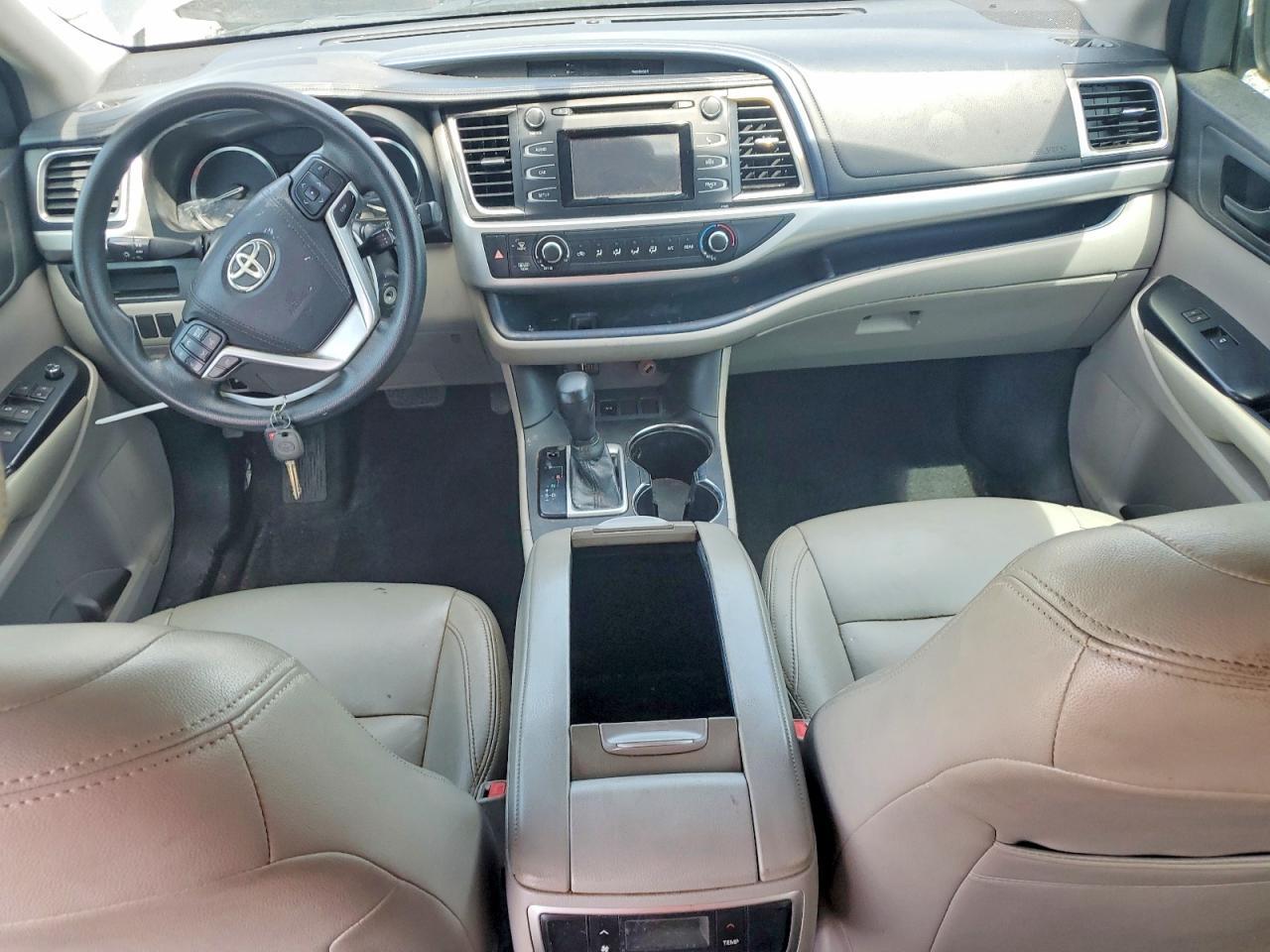 2016 Toyota Highlander Le - zdjęcie 8