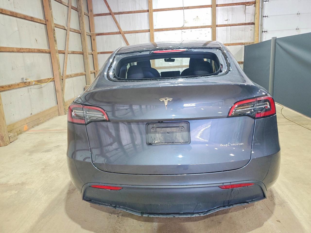 2023 Tesla Model Y - zdjęcie 6