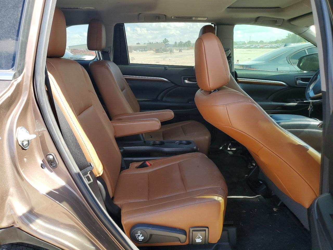2017 Toyota Highlander Limited - zdjęcie 11