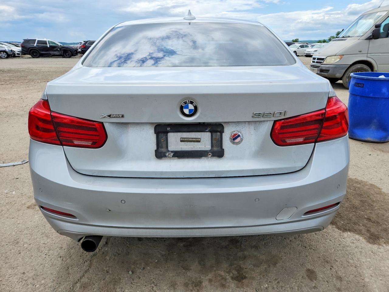 2016 BMW 320 Xi - zdjęcie 6