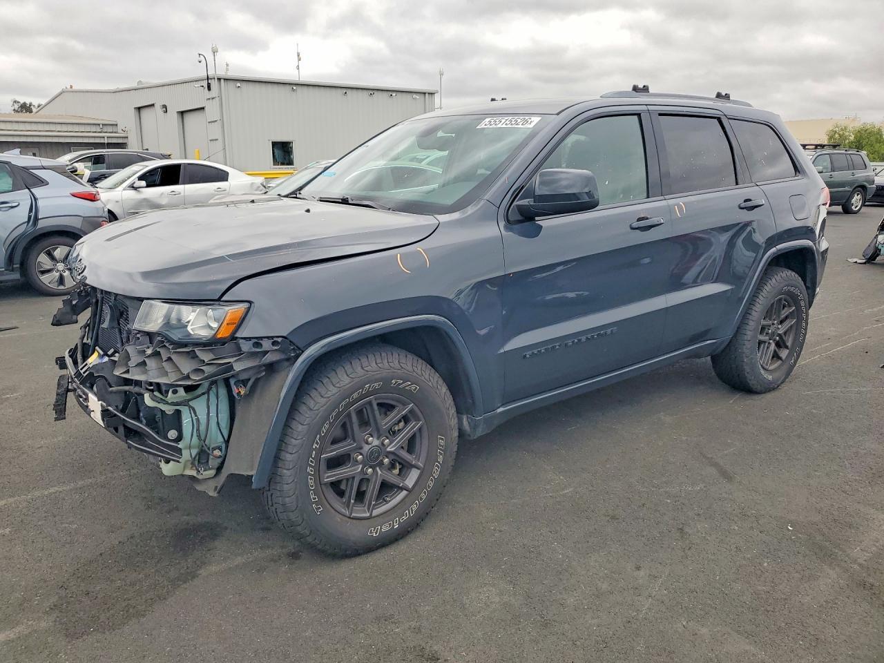 2018 Jeep Grand Cherokee Laredo - zdjęcie główne