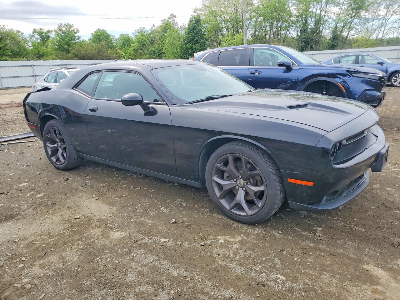 2017 Dodge Challenger Sxt - zdjęcie 4