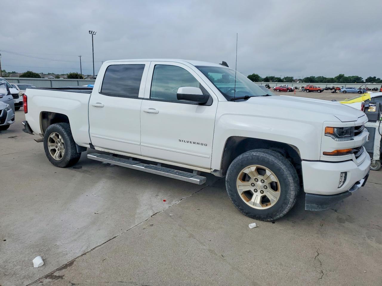 2017 Chevrolet Silverado K1500 Lt - zdjęcie 4