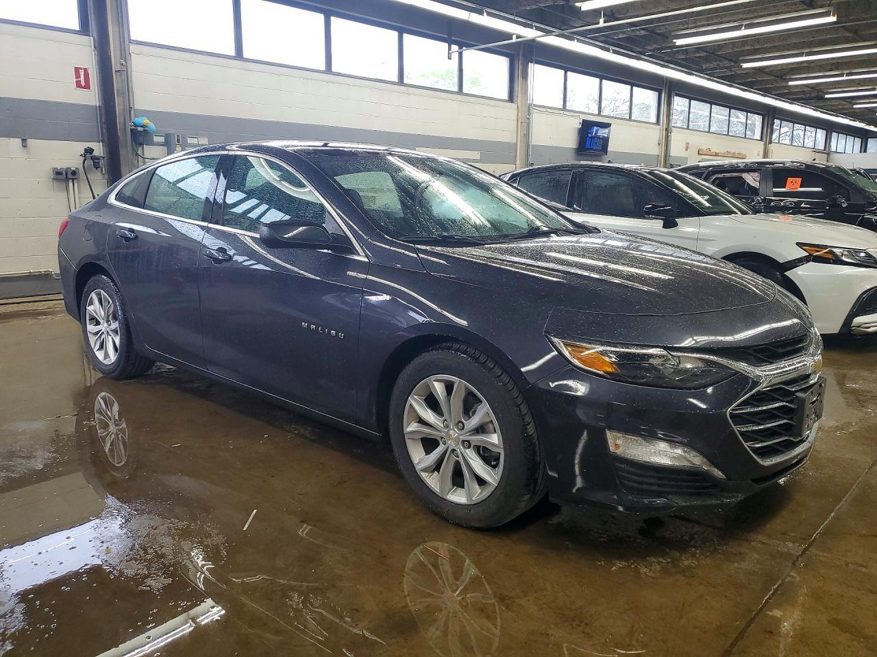 2023 Chevrolet Malibu Lt - zdjęcie 4
