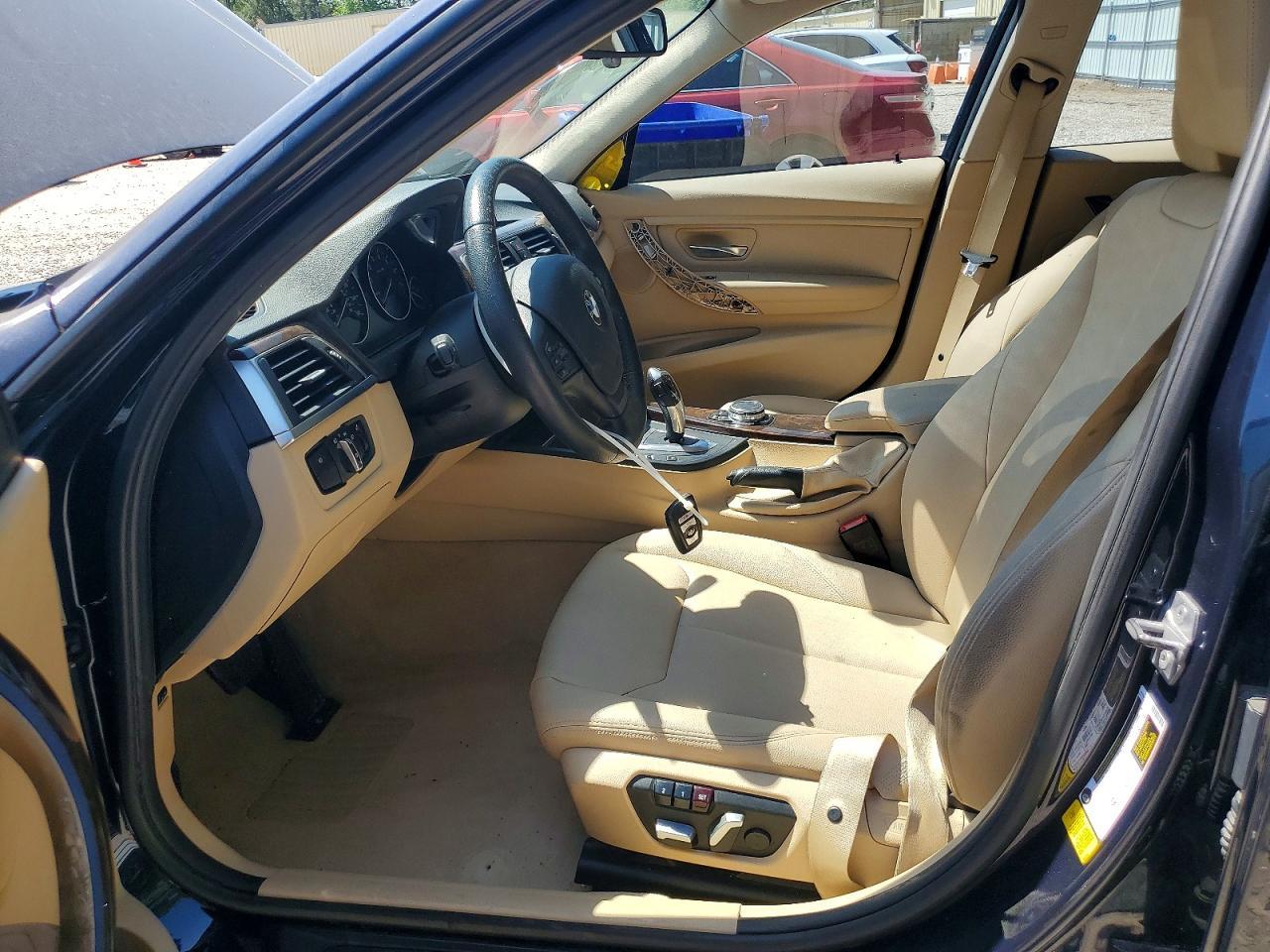 2016 BMW 320 I - zdjęcie 7