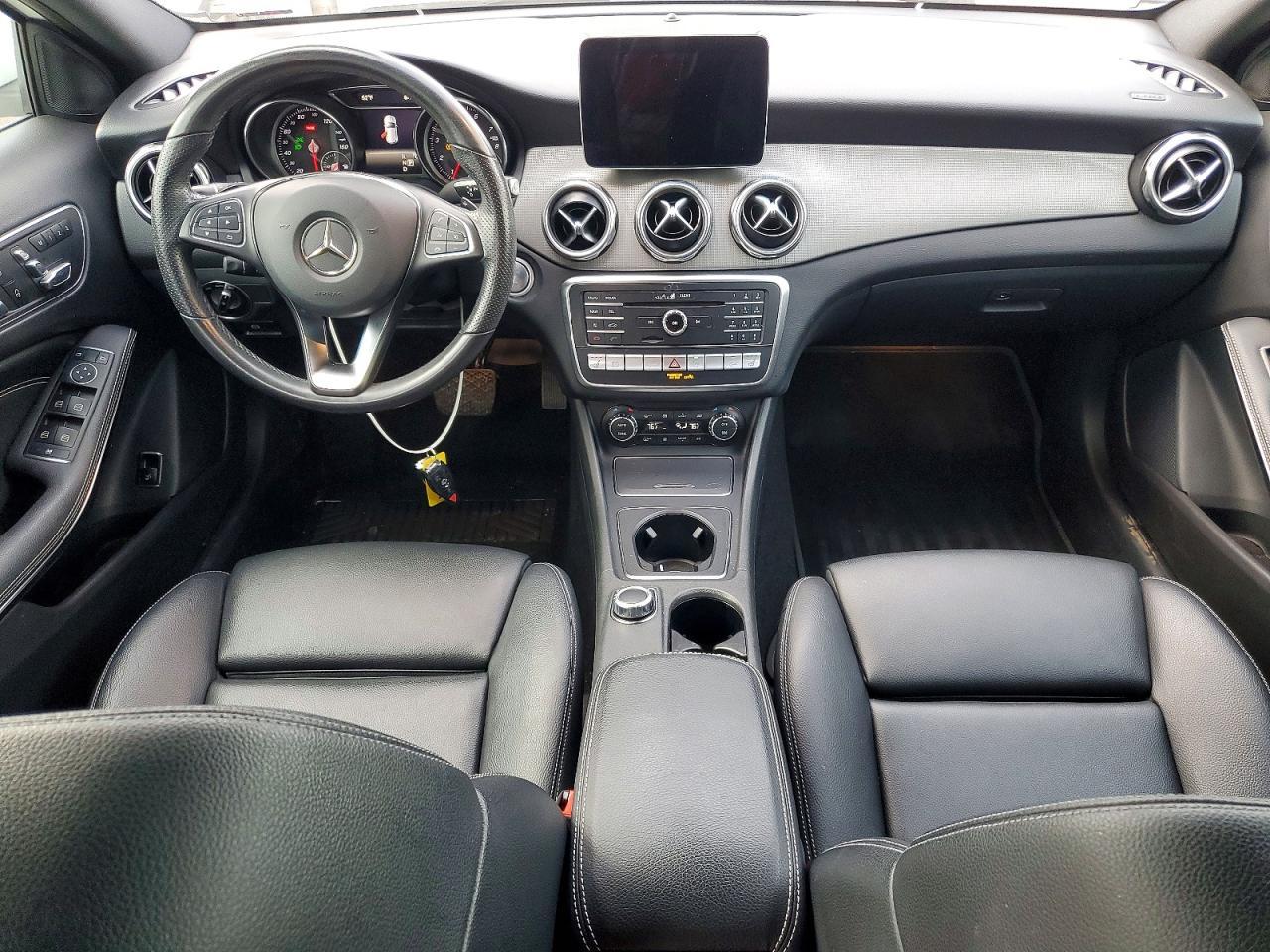 2020 Mercedes-Benz Gla 250 4Matic - zdjęcie 8