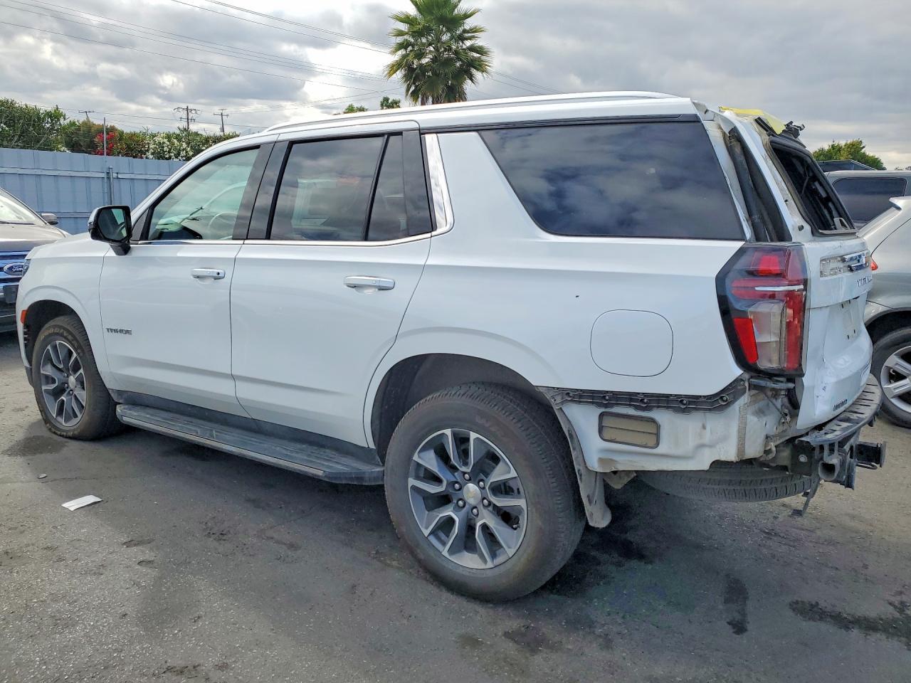 2023 Chevrolet Tahoe K1500 Lt - zdjęcie 2