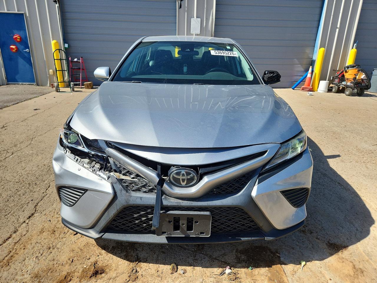 2020 Toyota Camry Se - zdjęcie 5