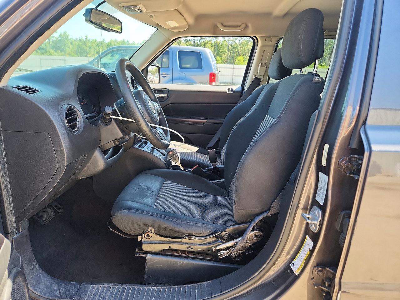 2015 Jeep Patriot Sport - zdjęcie 25