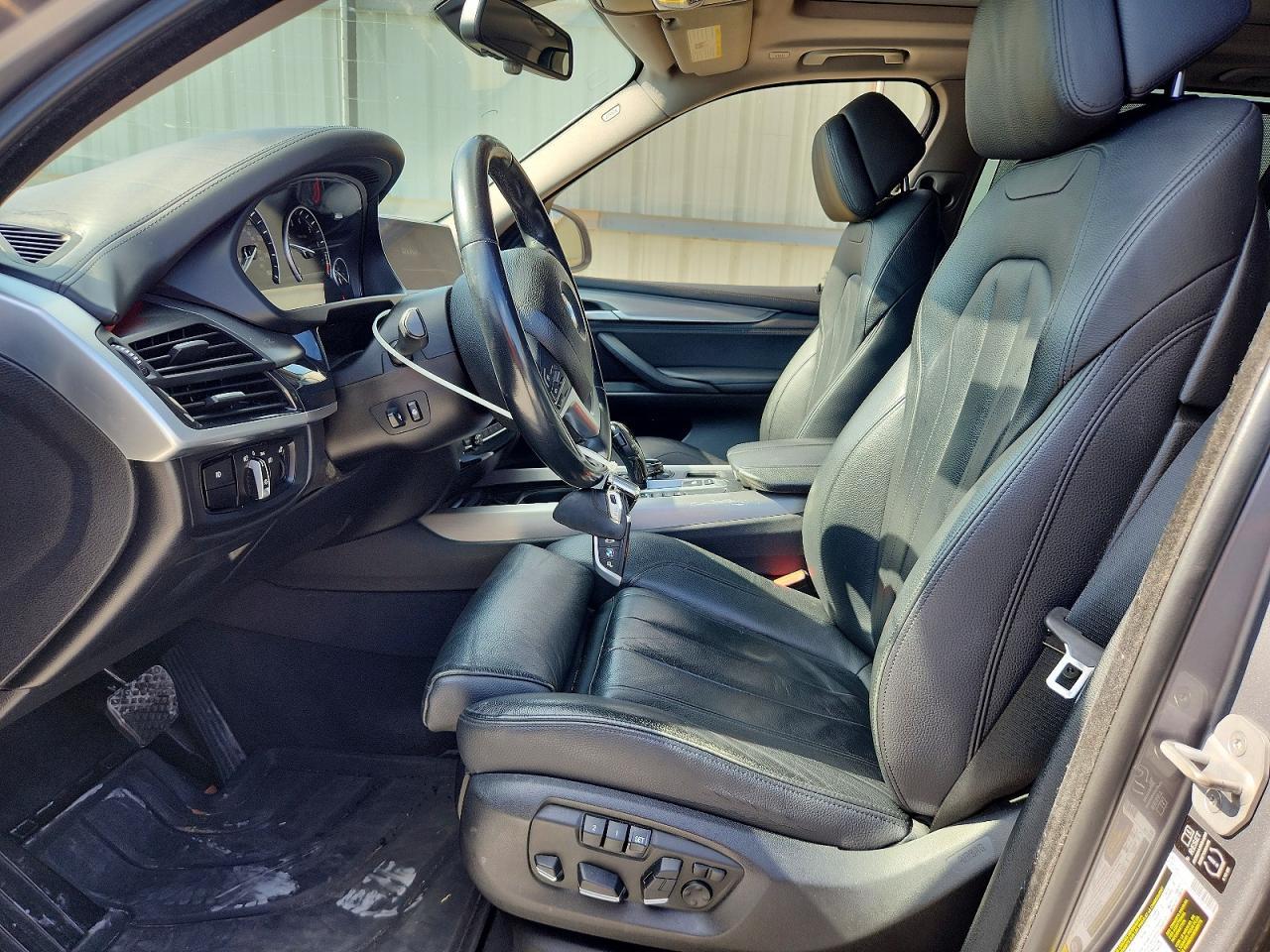 2015 BMW X5 xDrive50I - zdjęcie 7