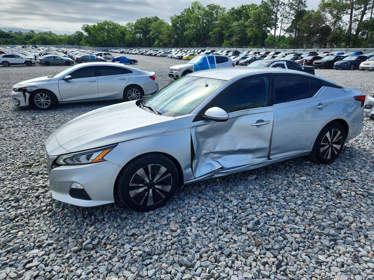 2022 Nissan Altima Sv - zdjęcie główne
