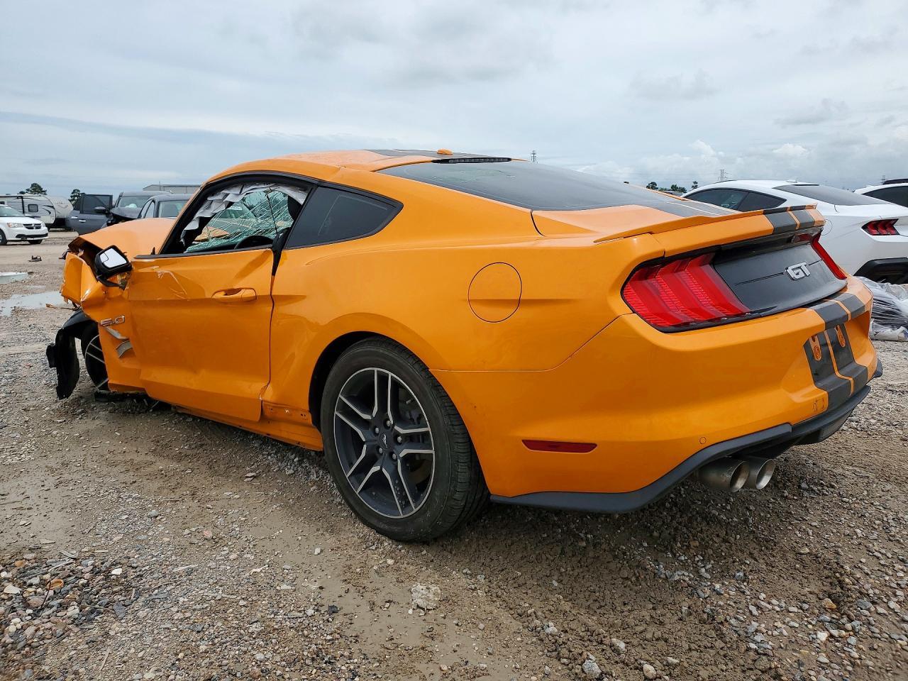 2019 Ford Mustang Gt - zdjęcie 2