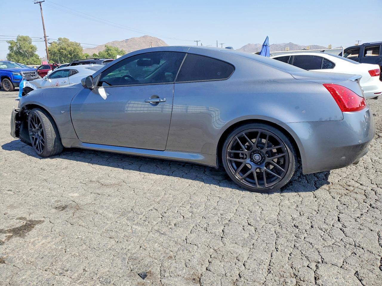 2015 Infiniti Q60 Coupe Journey - zdjęcie 2
