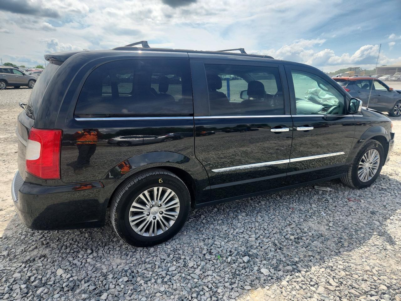 2014 Chrysler Town & Country Touring L - zdjęcie 3