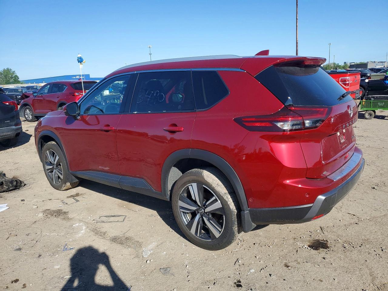 2025 Nissan Rogue Sl - zdjęcie 2
