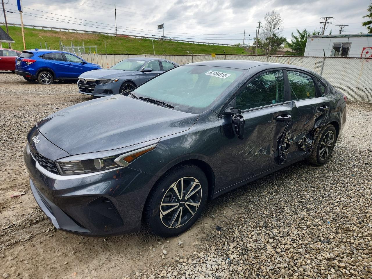 2023 Kia Forte Lxs - zdjęcie główne