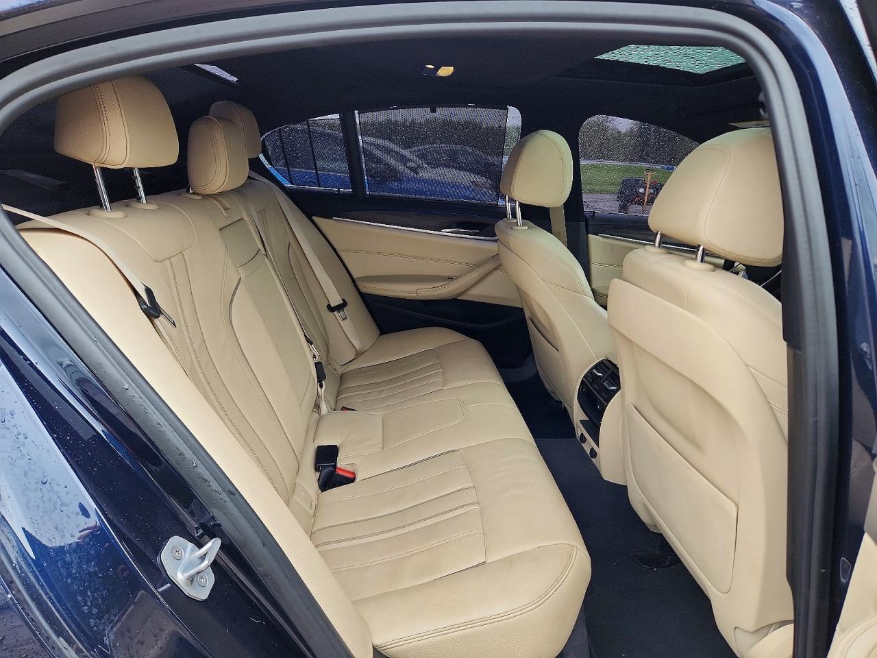 2017 BMW 530 - zdjęcie 10