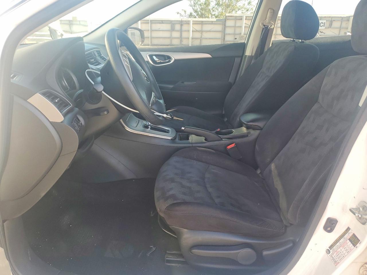 2013 Nissan Sentra S - zdjęcie 7