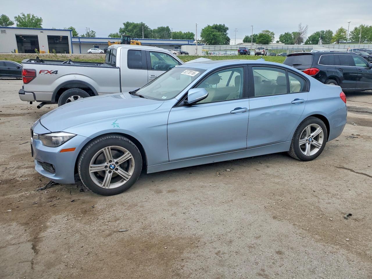 2014 BMW 320 I - zdjęcie główne