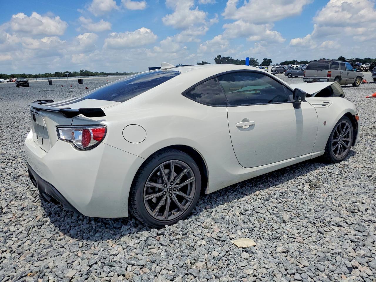 2017 Toyota 86 860 Special Edition - zdjęcie 3