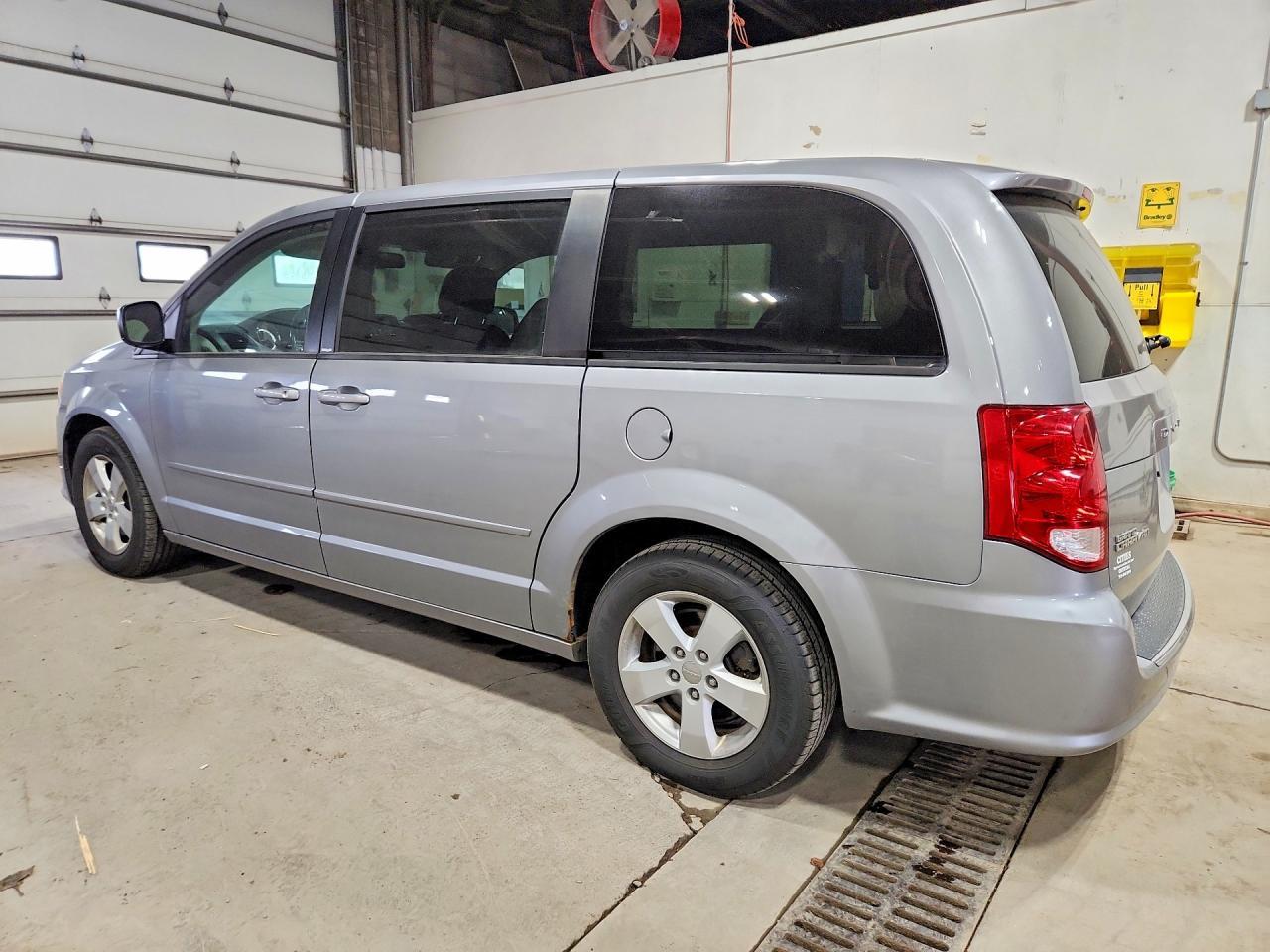 2013 Dodge Grand Caravan Se - zdjęcie 2