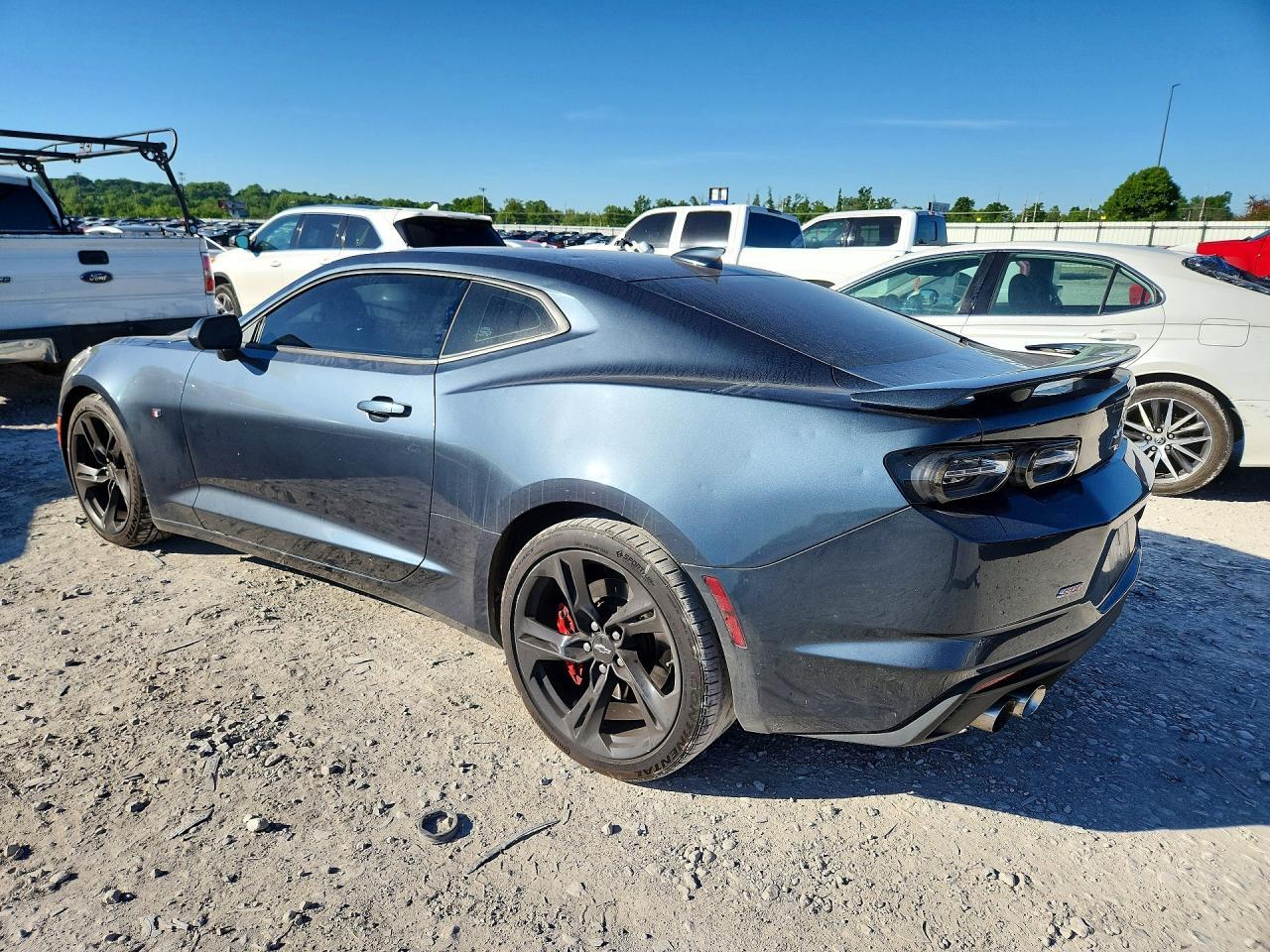 2022 Chevrolet Camaro Lt1 - zdjęcie 2
