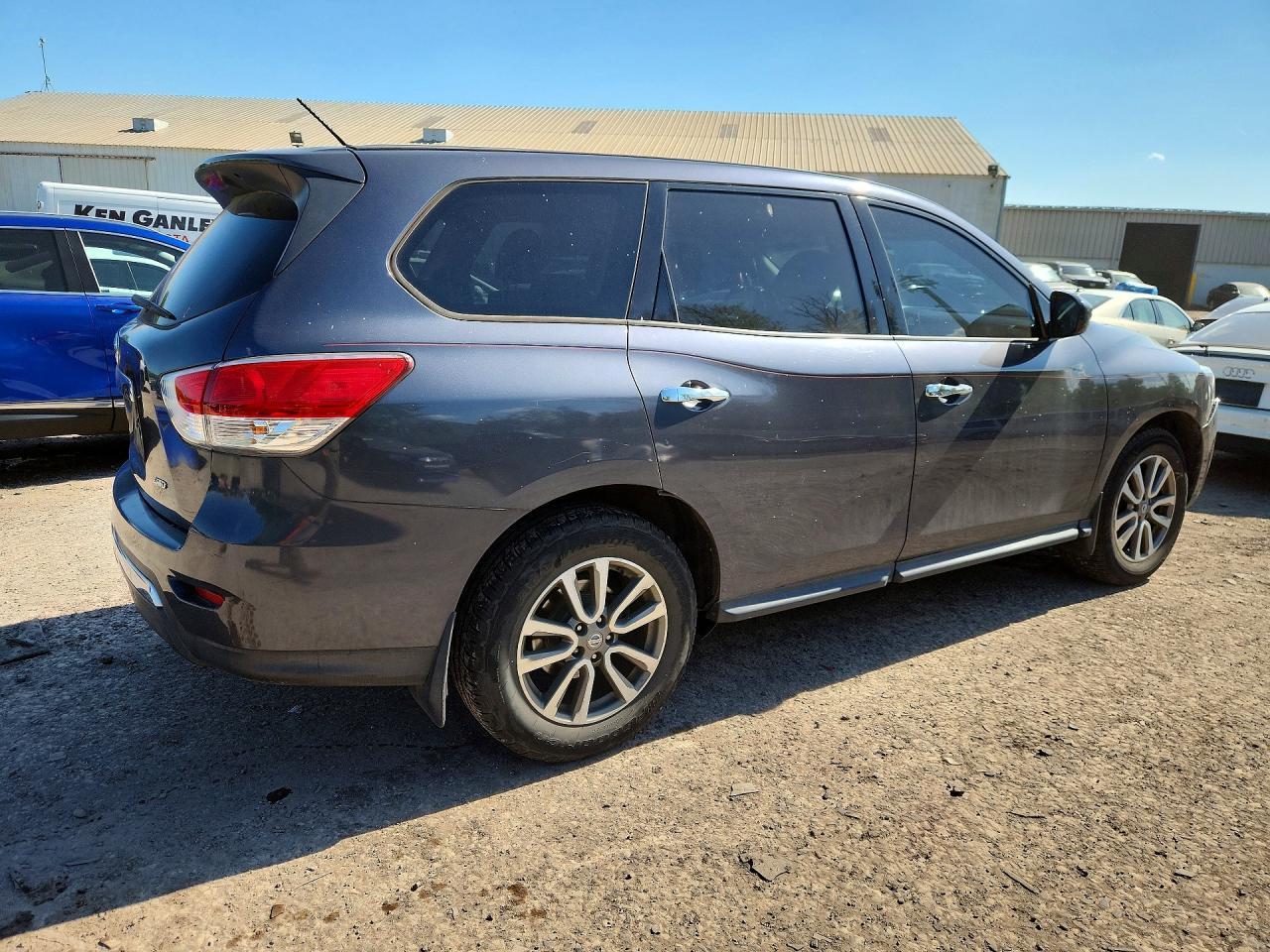 2014 Nissan Pathfinder S - zdjęcie 3