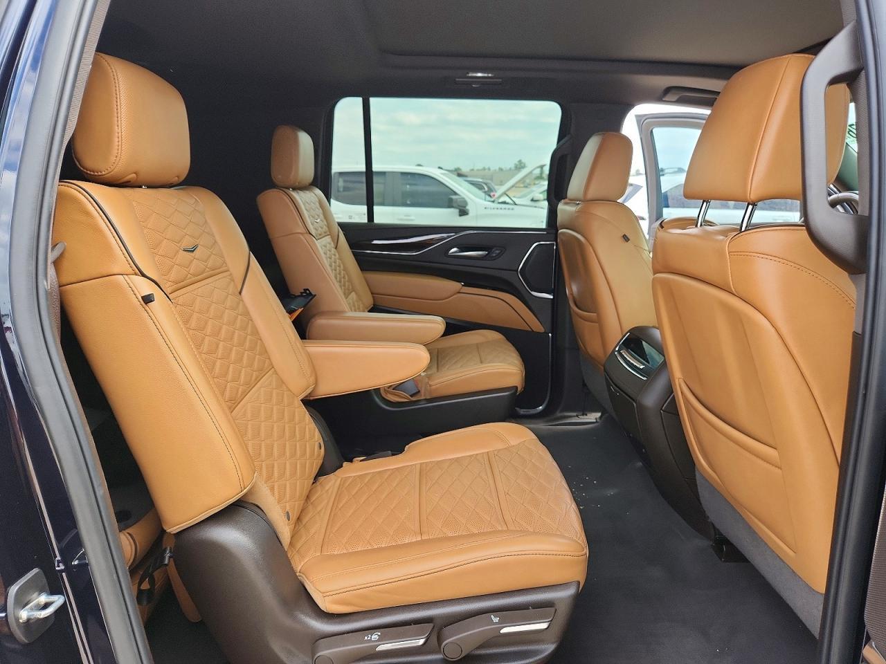 2024 Cadillac Escalade Esv Sport - zdjęcie 10