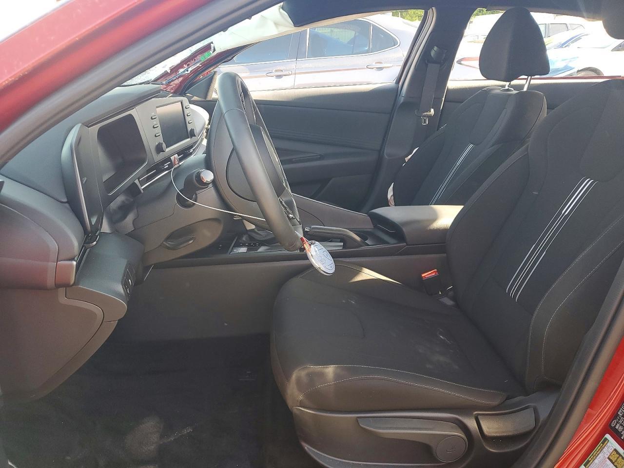 2025 Hyundai Elantra Sel Sport - zdjęcie 7