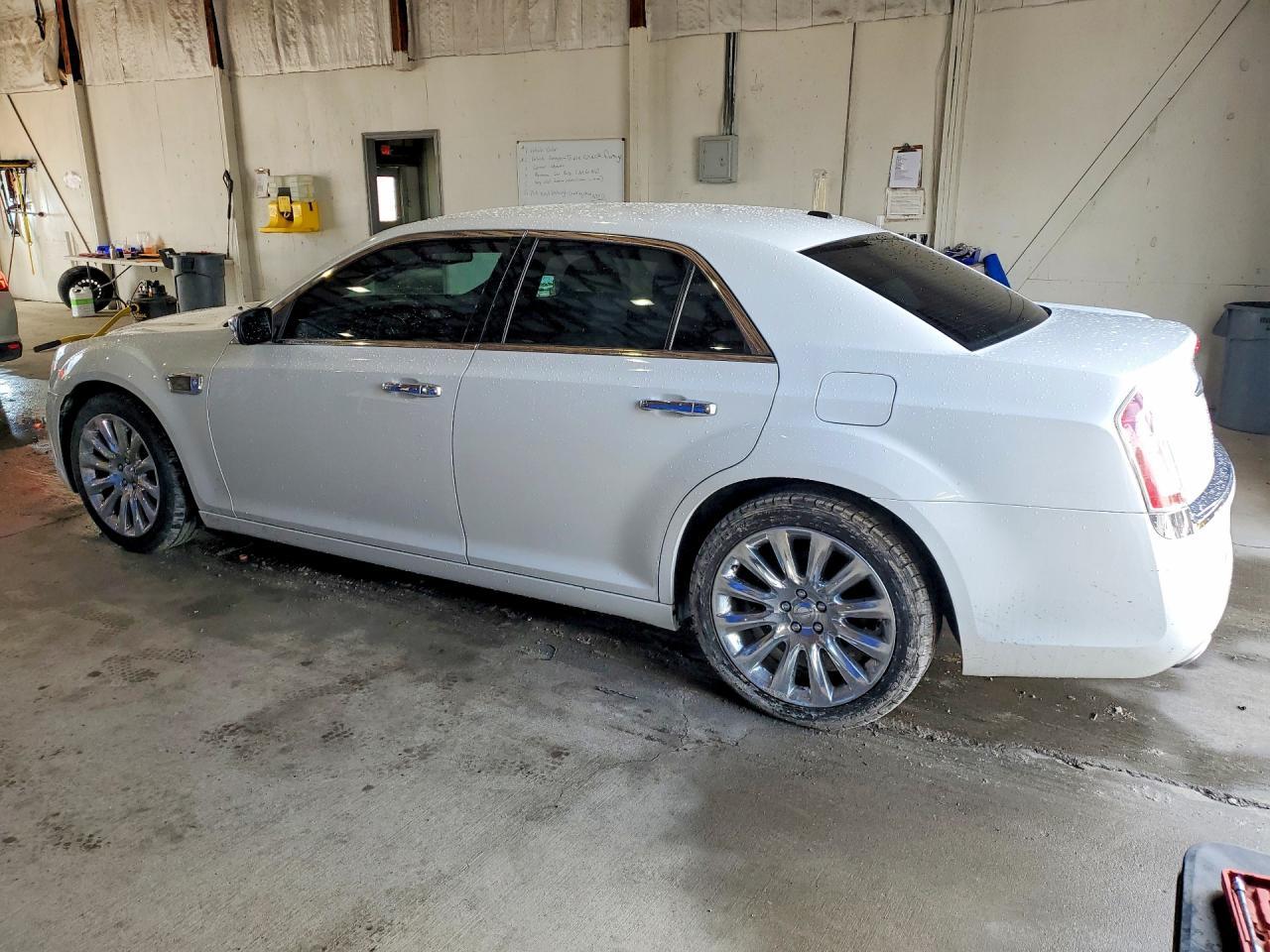 2014 Chrysler 300 - zdjęcie 2