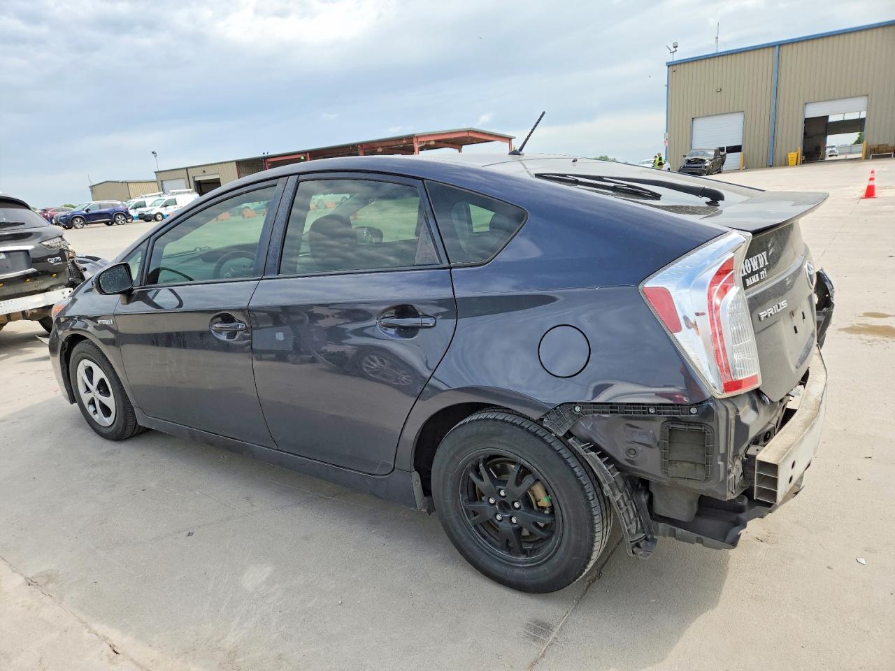 2014 Toyota Prius Two - zdjęcie 2
