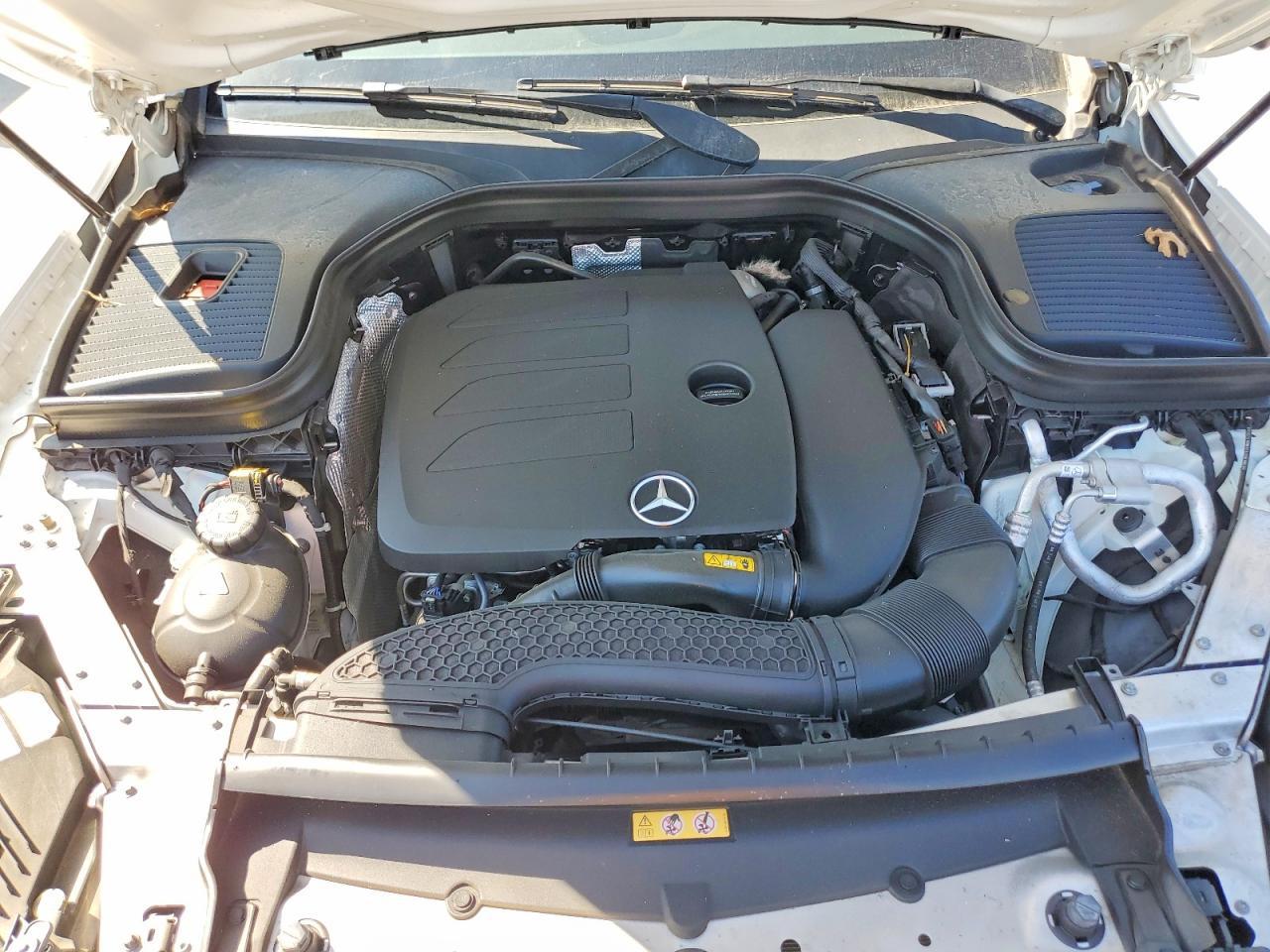 2021 Mercedes-Benz Glc 300 - zdjęcie 12