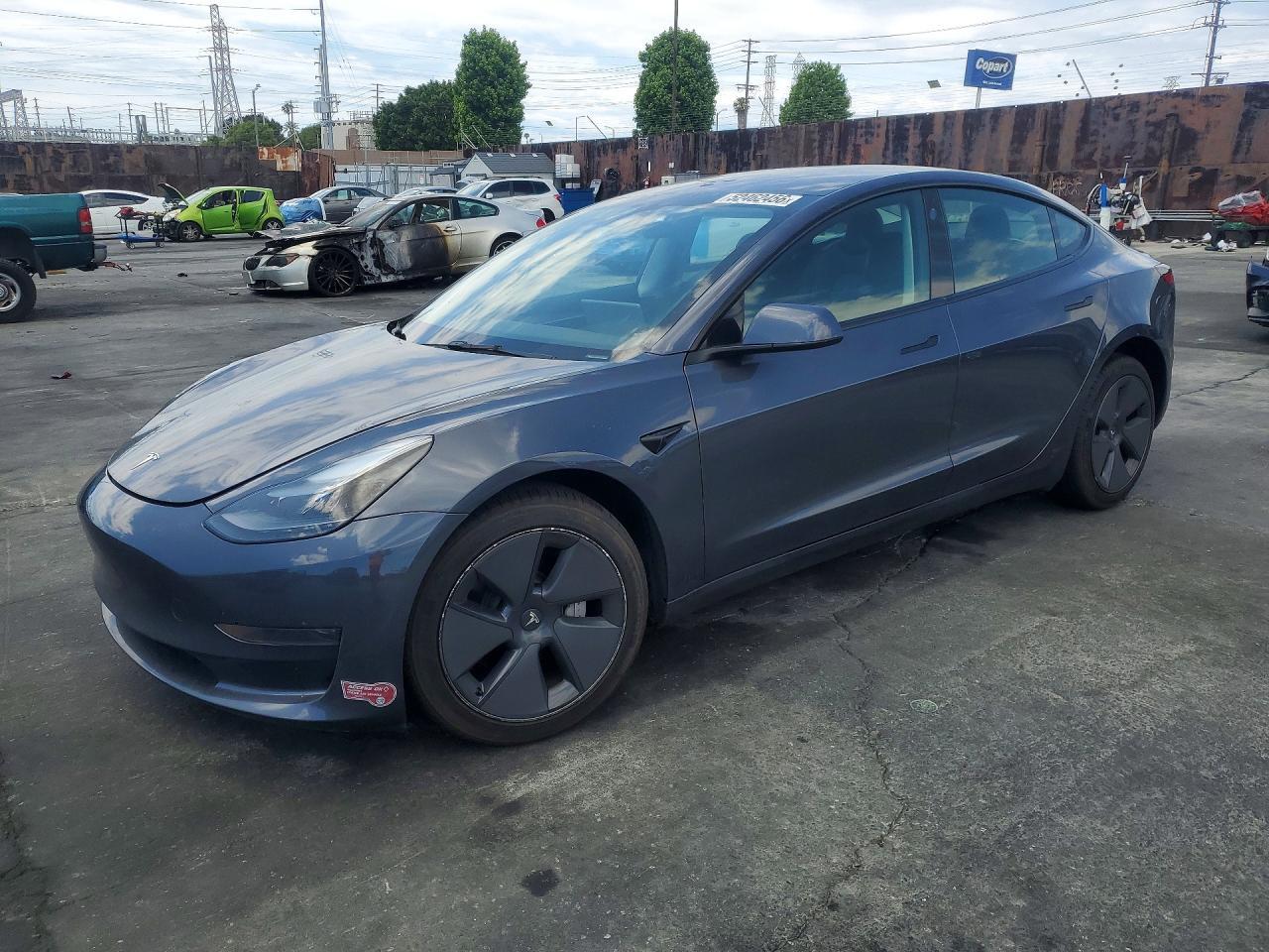 2023 Tesla Model 3 - zdjęcie główne