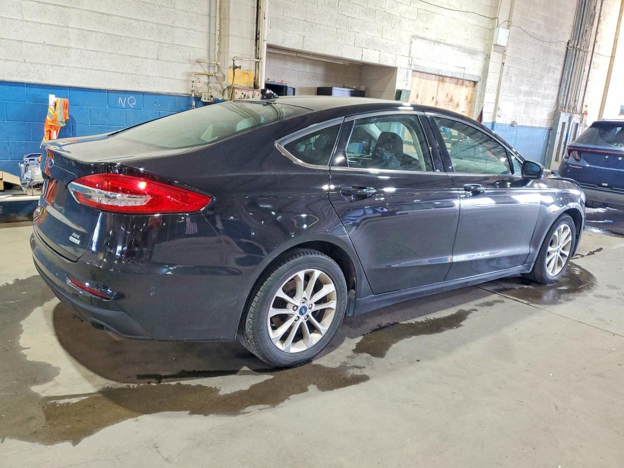 2020 Ford Fusion Se - zdjęcie 3