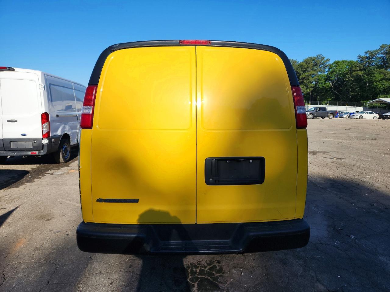 2020 Chevrolet Express G2500 - zdjęcie 6