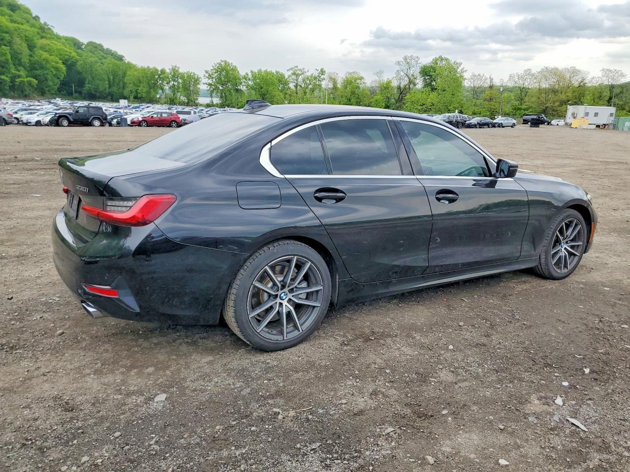 2020 BMW 330I - zdjęcie 3