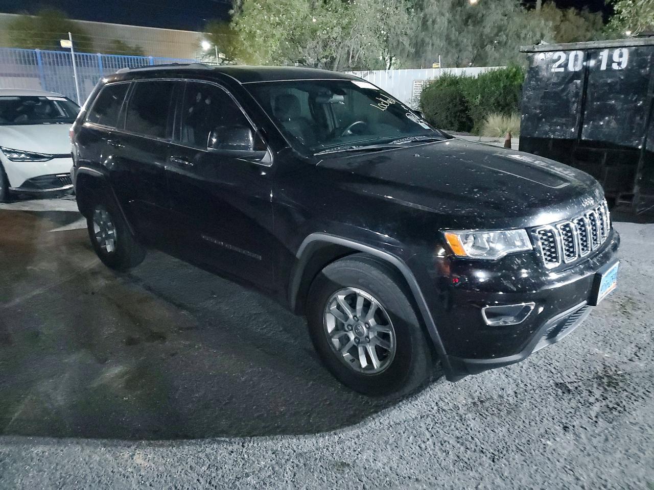 2019 Jeep Grand Cherokee Laredo - zdjęcie 4