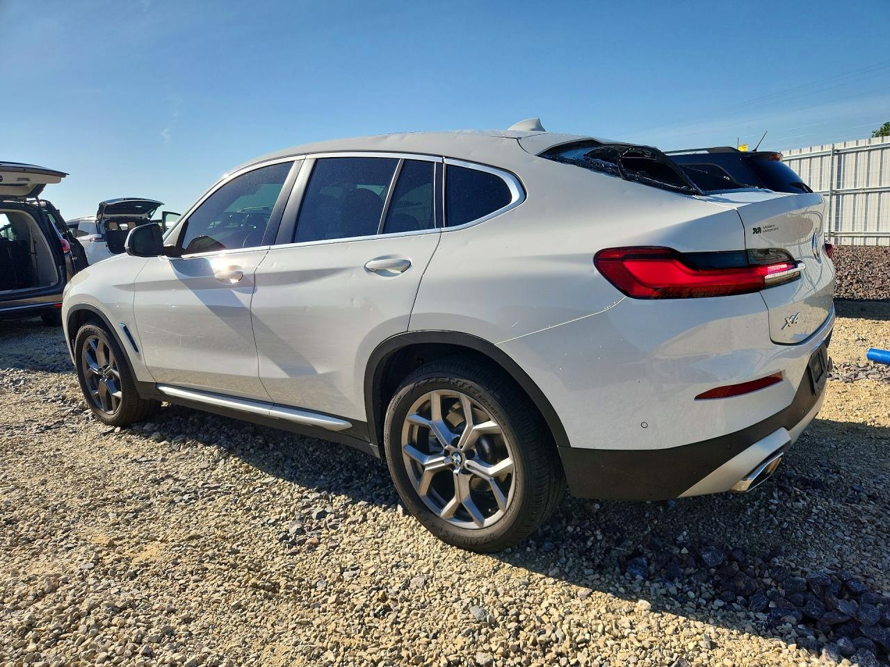 2024 BMW X4 xDrive30I - zdjęcie 2