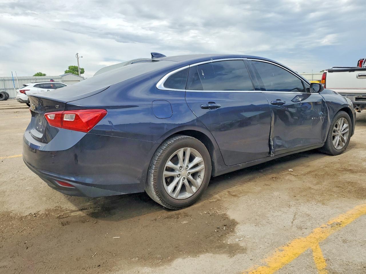 2016 Chevrolet Malibu Lt - zdjęcie 3