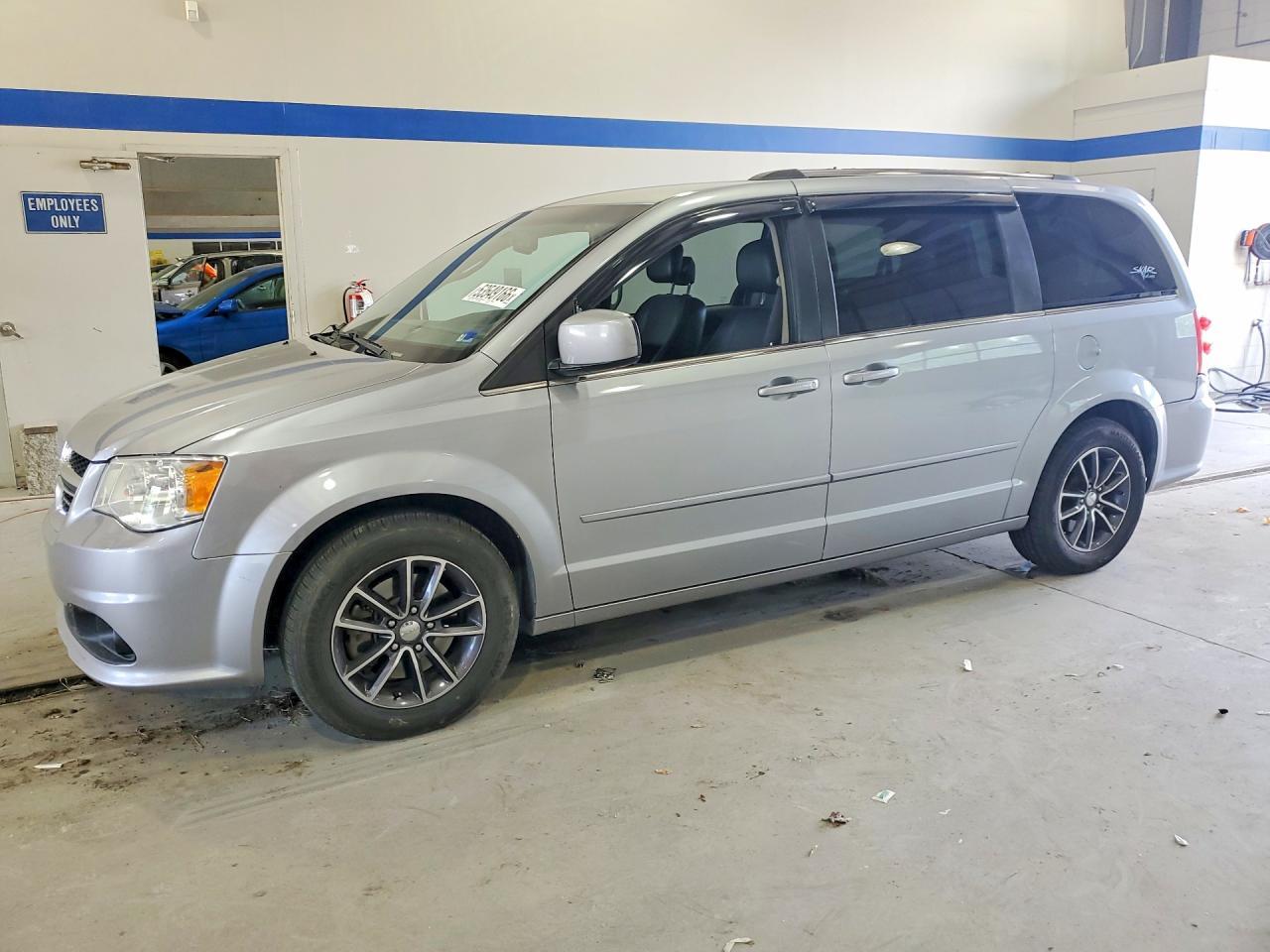 2017 Dodge Grand Caravan Sxt - zdjęcie główne