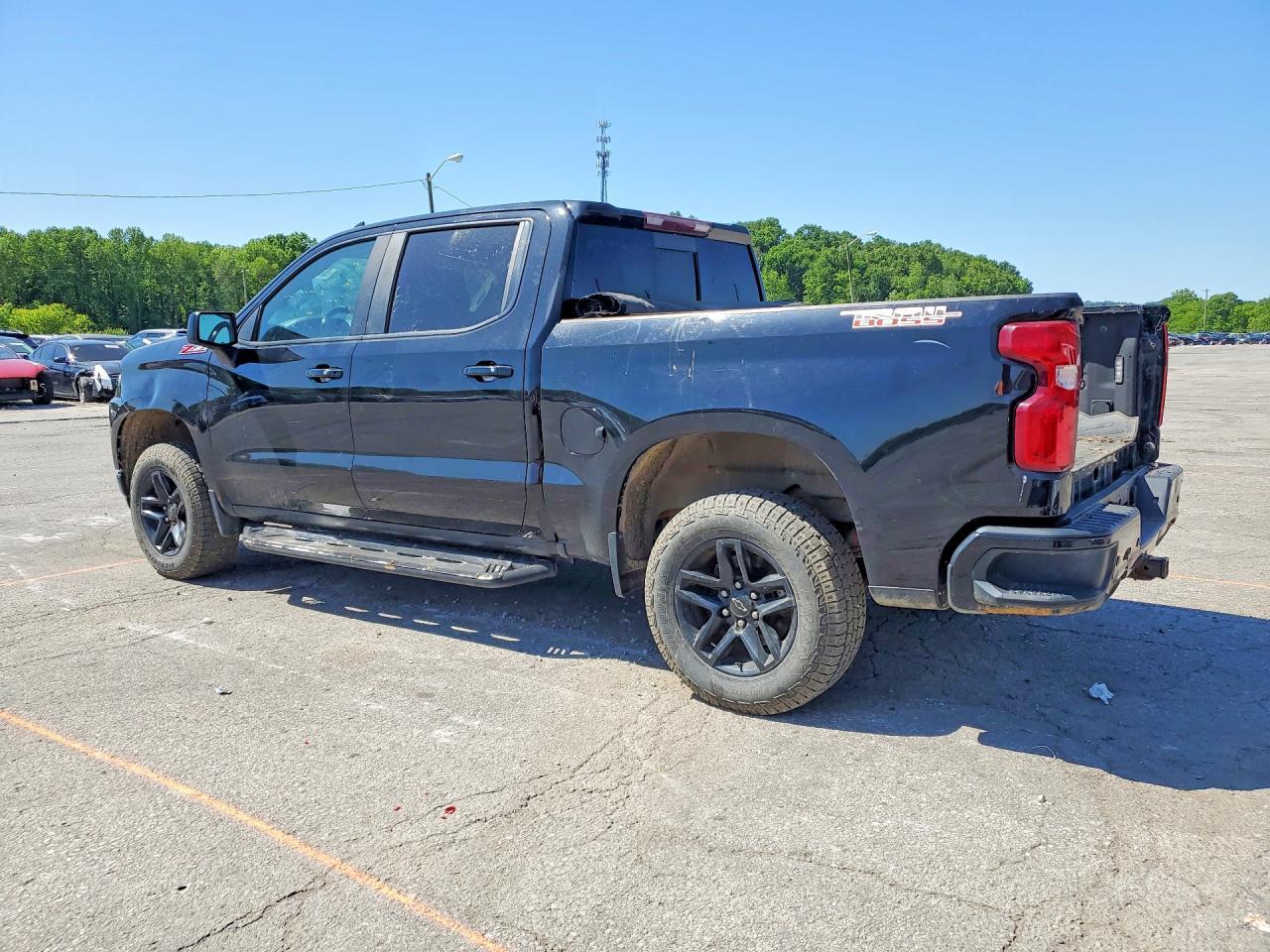 2019 Chevrolet Silverado K1500 Lt Trail Boss - zdjęcie 2