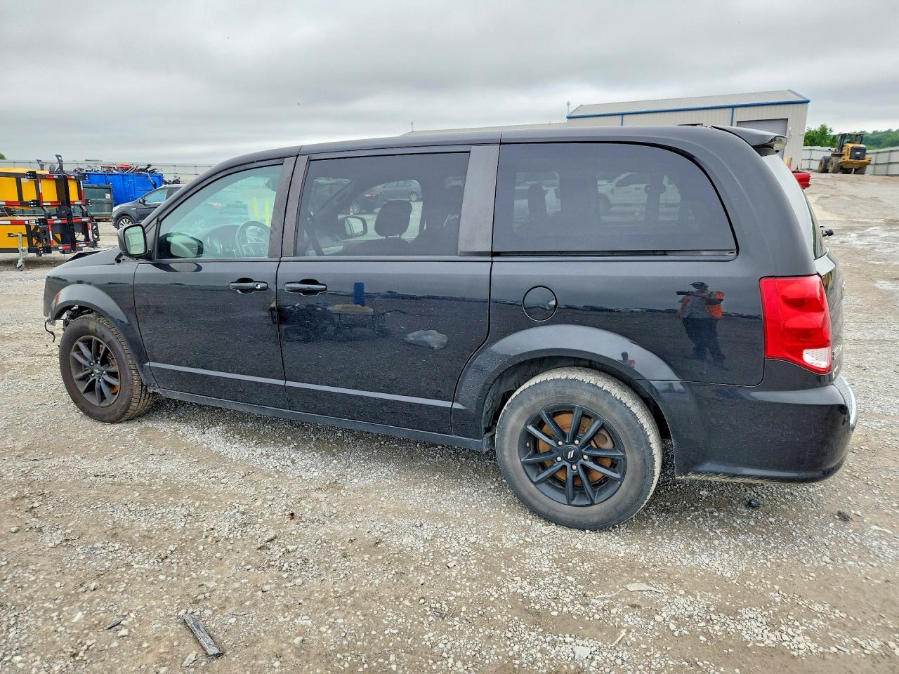 2019 Dodge Grand Caravan Gt - zdjęcie 2