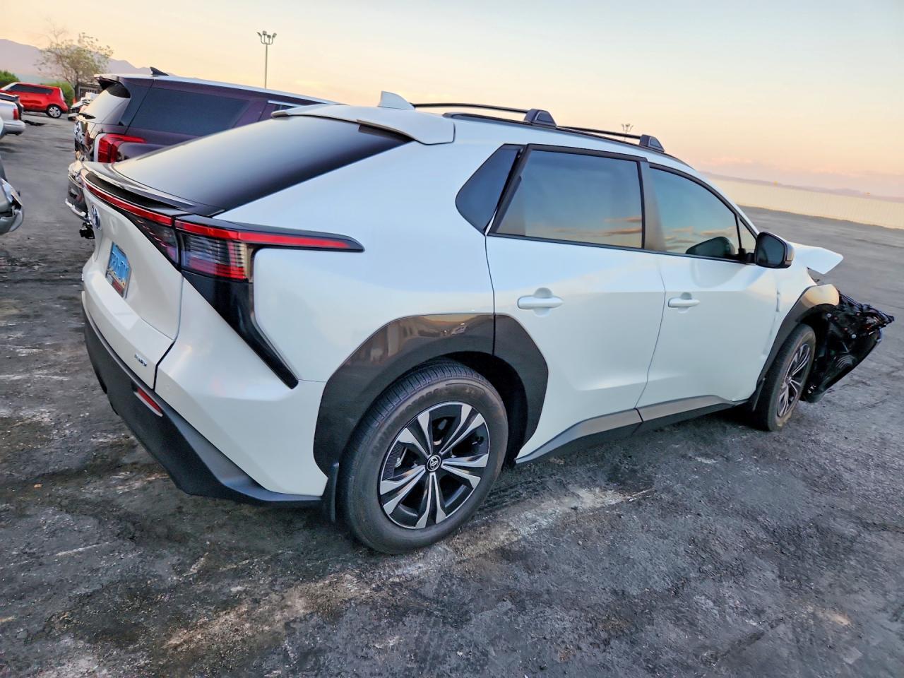 2024 Toyota Bz4X Xle - zdjęcie 3