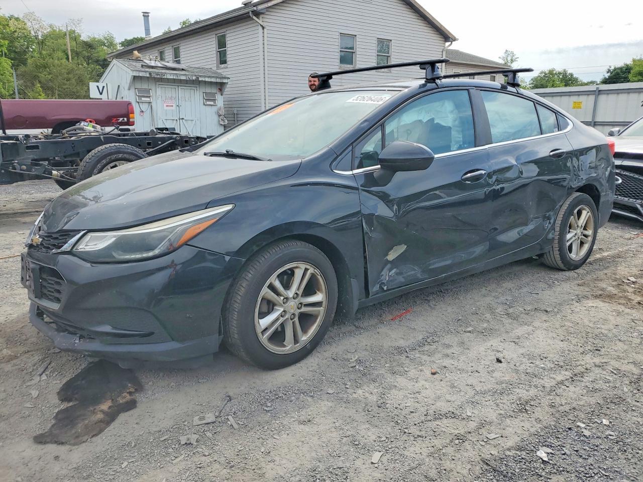 2017 Chevrolet Cruze - zdjęcie główne